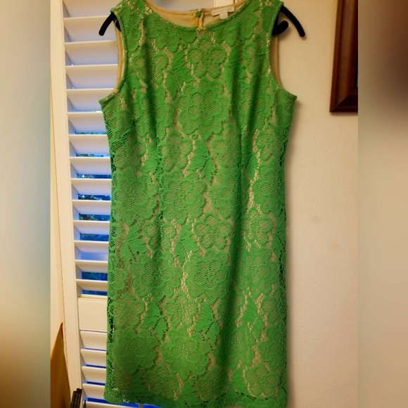 Dress - Picture 1 of 3